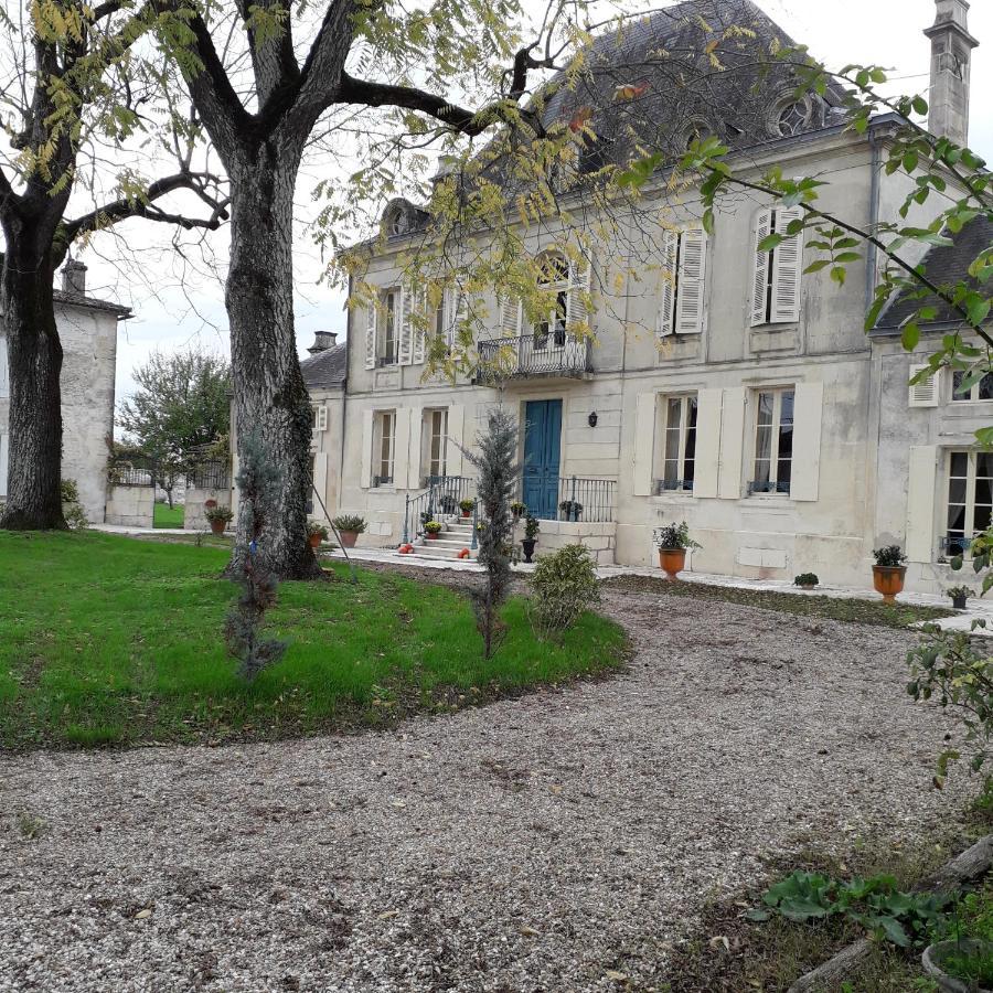 Chateau De Varaize Exterior photo